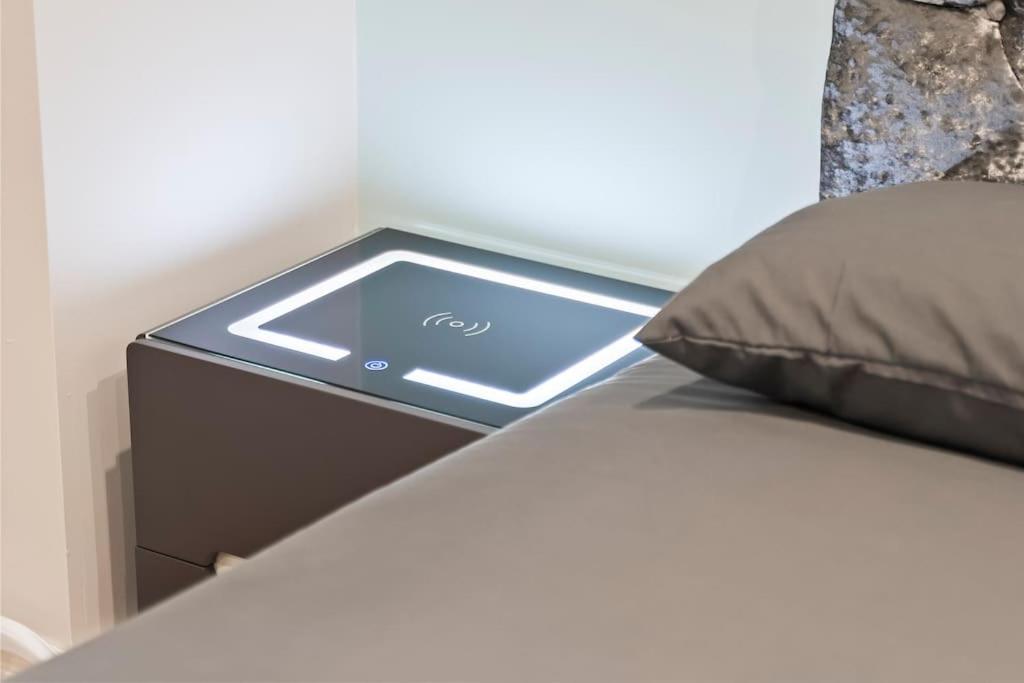 Bella's House 12mins Bus To Motor Point Arena Free Street Parking Holiday home Nottingham