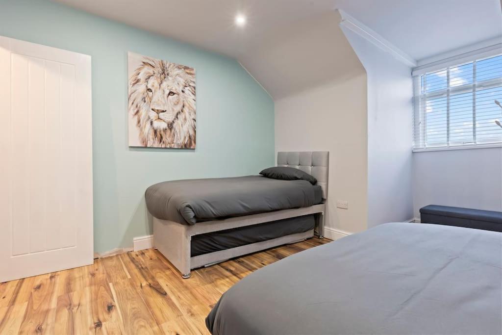Bella's House 12mins Bus To Motor Point Arena Free Street Parking Holiday home Nottingham
